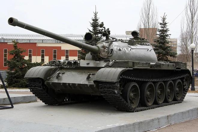 Model Kit Tank - Zestaw modelu radzieckiego czołgu T-54 w